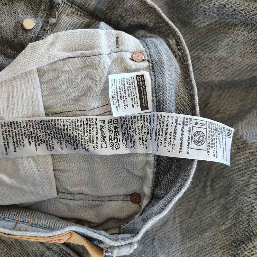 Levis 501 Jeans Mens 44x30 Gray Wash Denim‎ Straight Leg Classic Button Fly